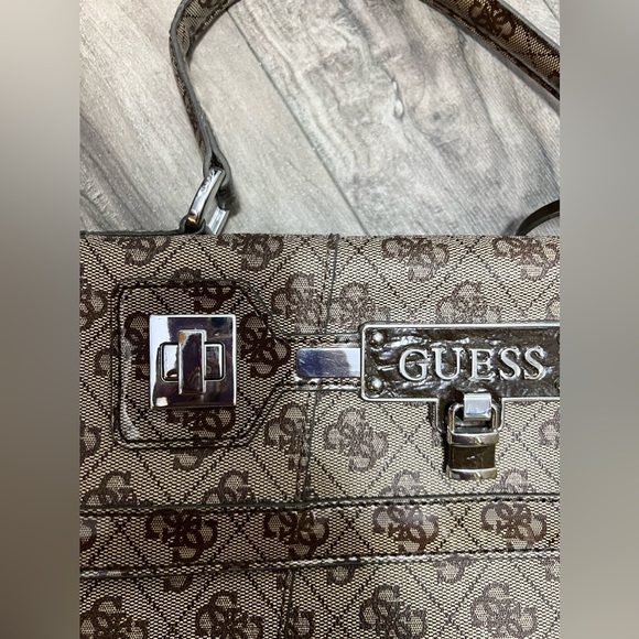 Guess Shoulder Bag - Picture 3 of 7